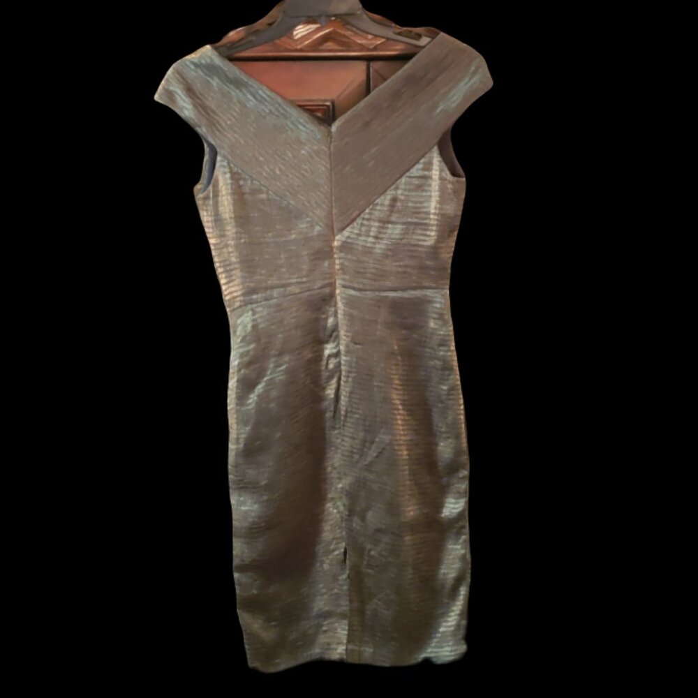 LONDON TIMES Sleeveless Shutter Pleat Dress Womens Size 8 Green Shimmer